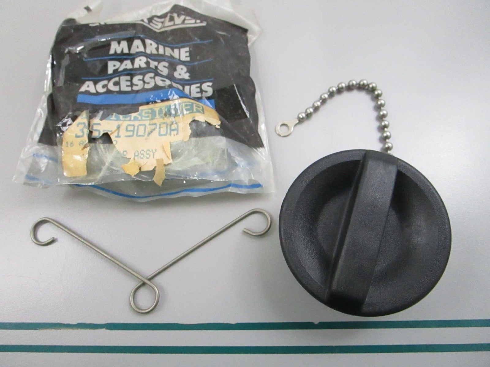 NEW OEM 36-19070A1 Mercury Quicksilver Cap Assembly 0810