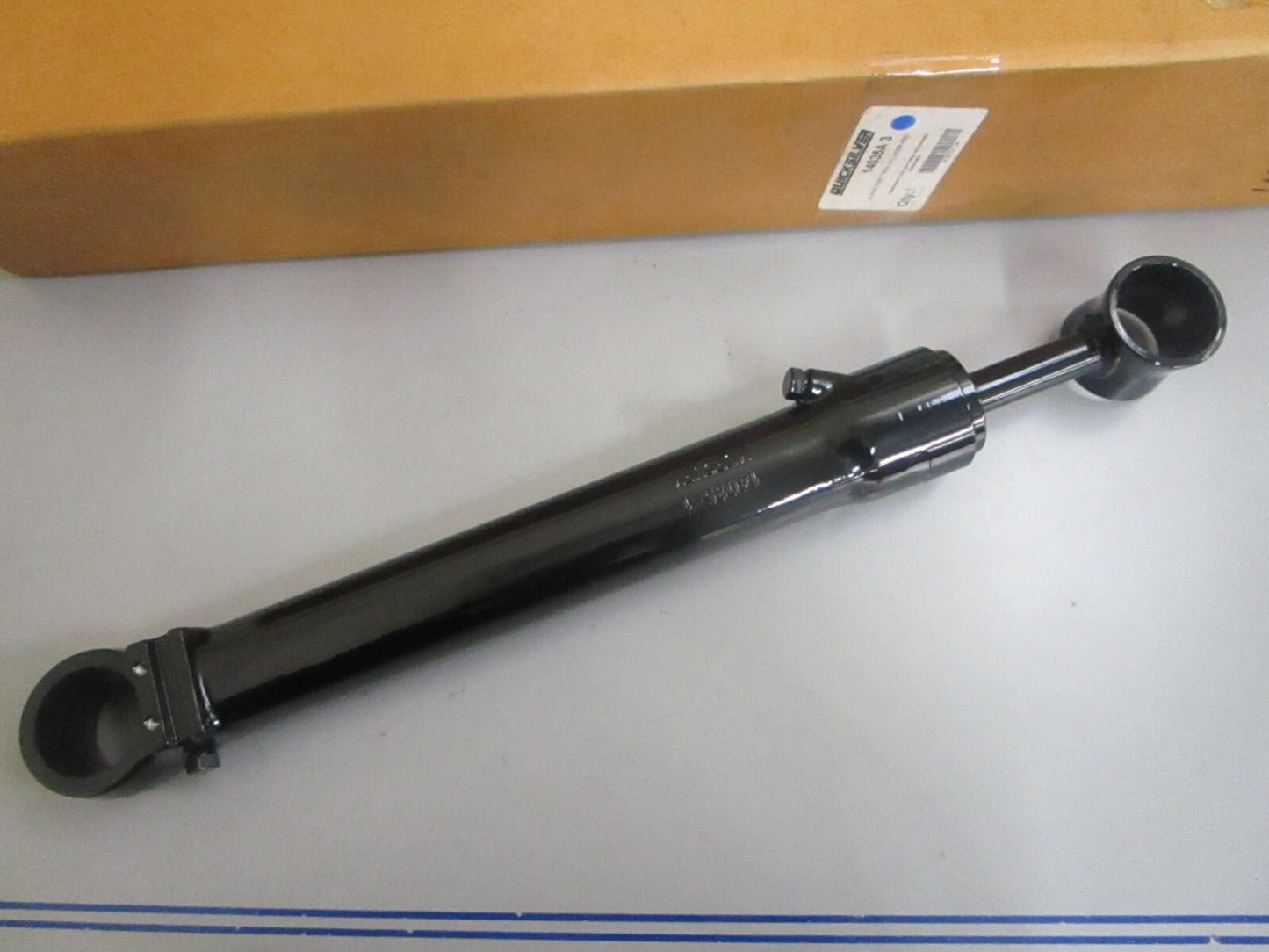 *NEW OEM* 0820 Mercury Quicksilver Alpha Port Trim Cylinder Assy 14035A3