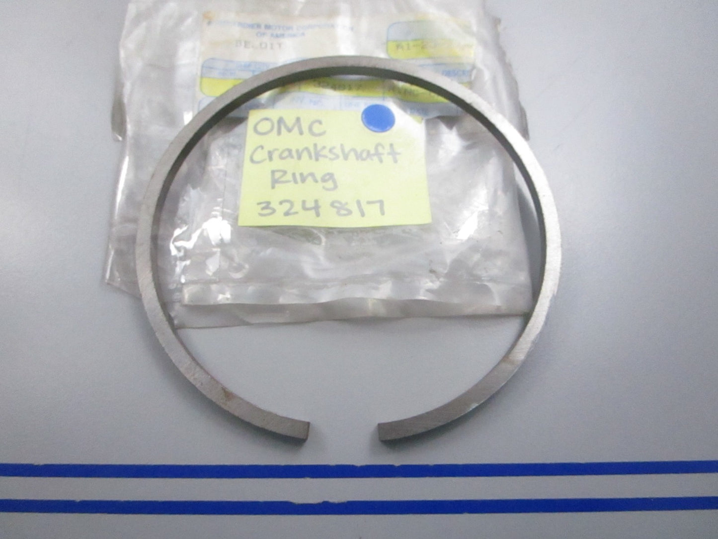 NEW OEM 324817 0324817 OMC Johnson Evinrude Crankshaft Ring 0810