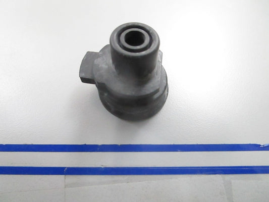 *NEW OEM* 0810 OMC Johnson Evinrude Grommet 339717 0339717