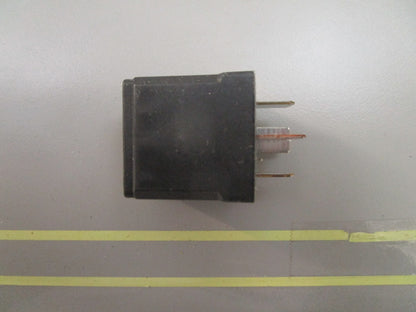 *NEW OEM* 0810 OMC Johnson Evinrude Relay 3858809