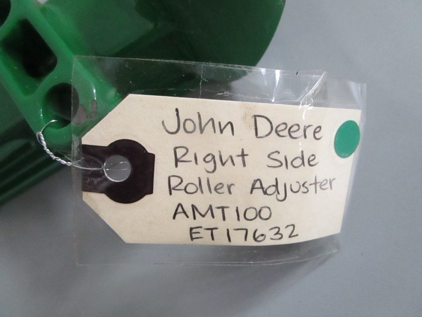 NEW OEM AMT100 ET17632 John Deere Right Side Roller Adjuster 0820