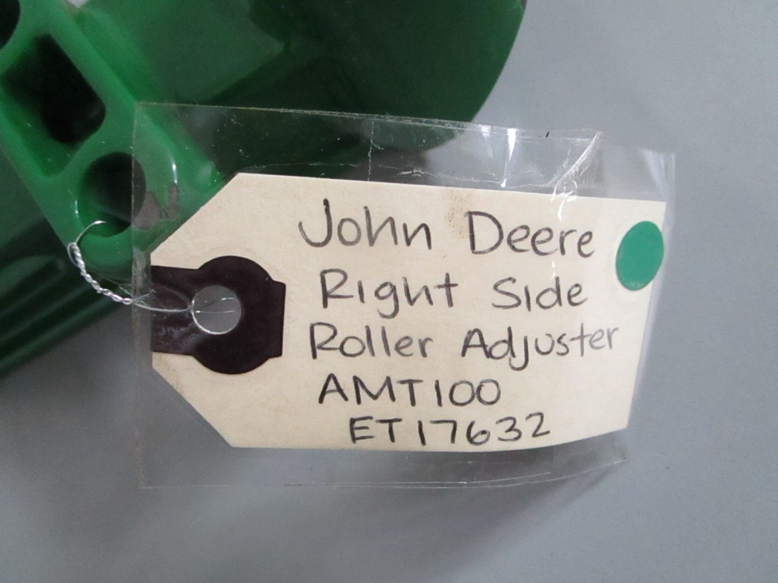 NEW OEM AMT100 ET17632 John Deere Right Side Roller Adjuster 0820
