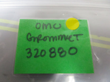 *NEW OEM* (LOT OF 4) 0810 OMC Johnson Evinrude Grommet 320880 0320880