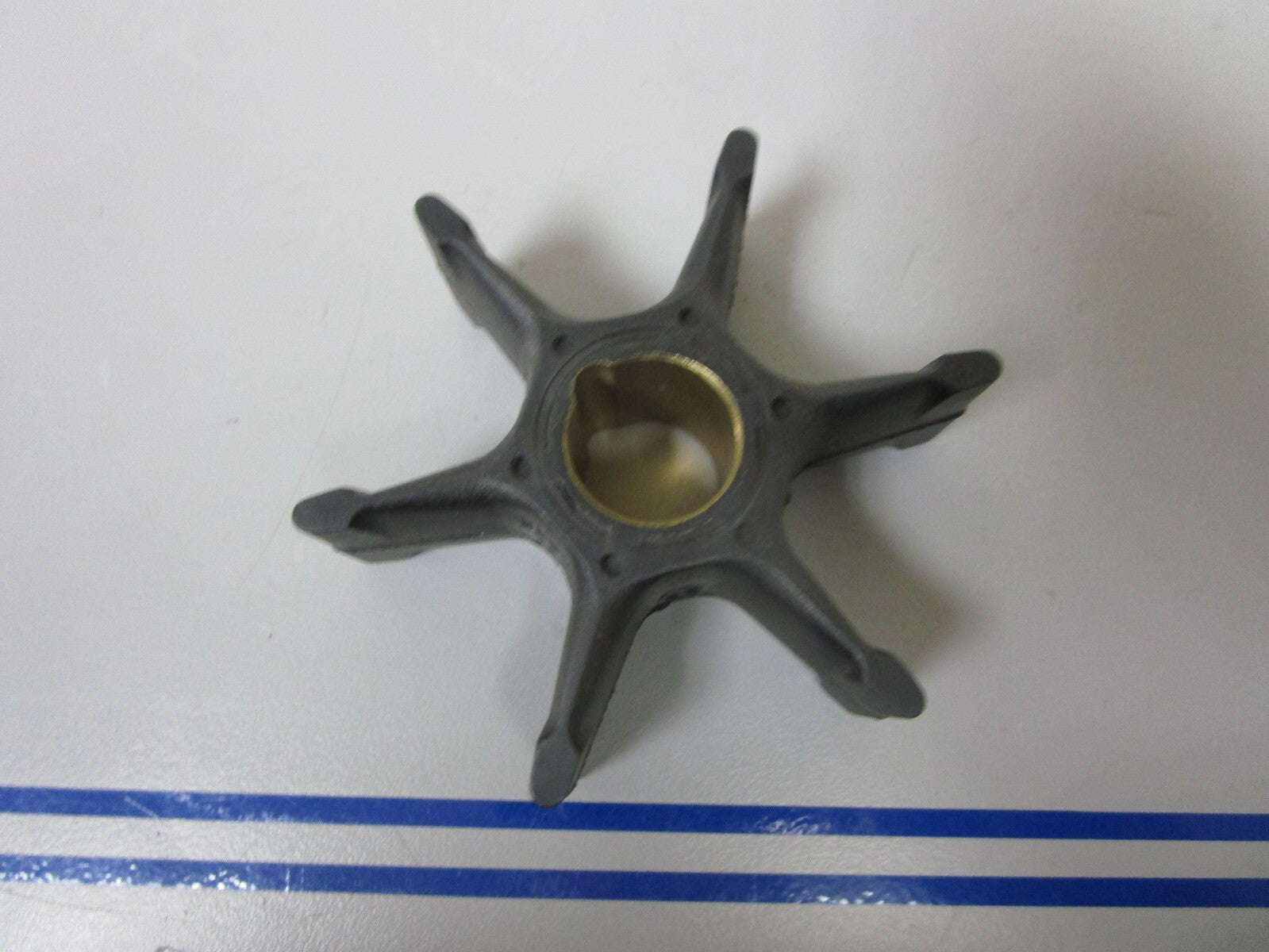 *NEW OEM* 0810 OMC Johnson Evinrude Impeller 777129 0777129