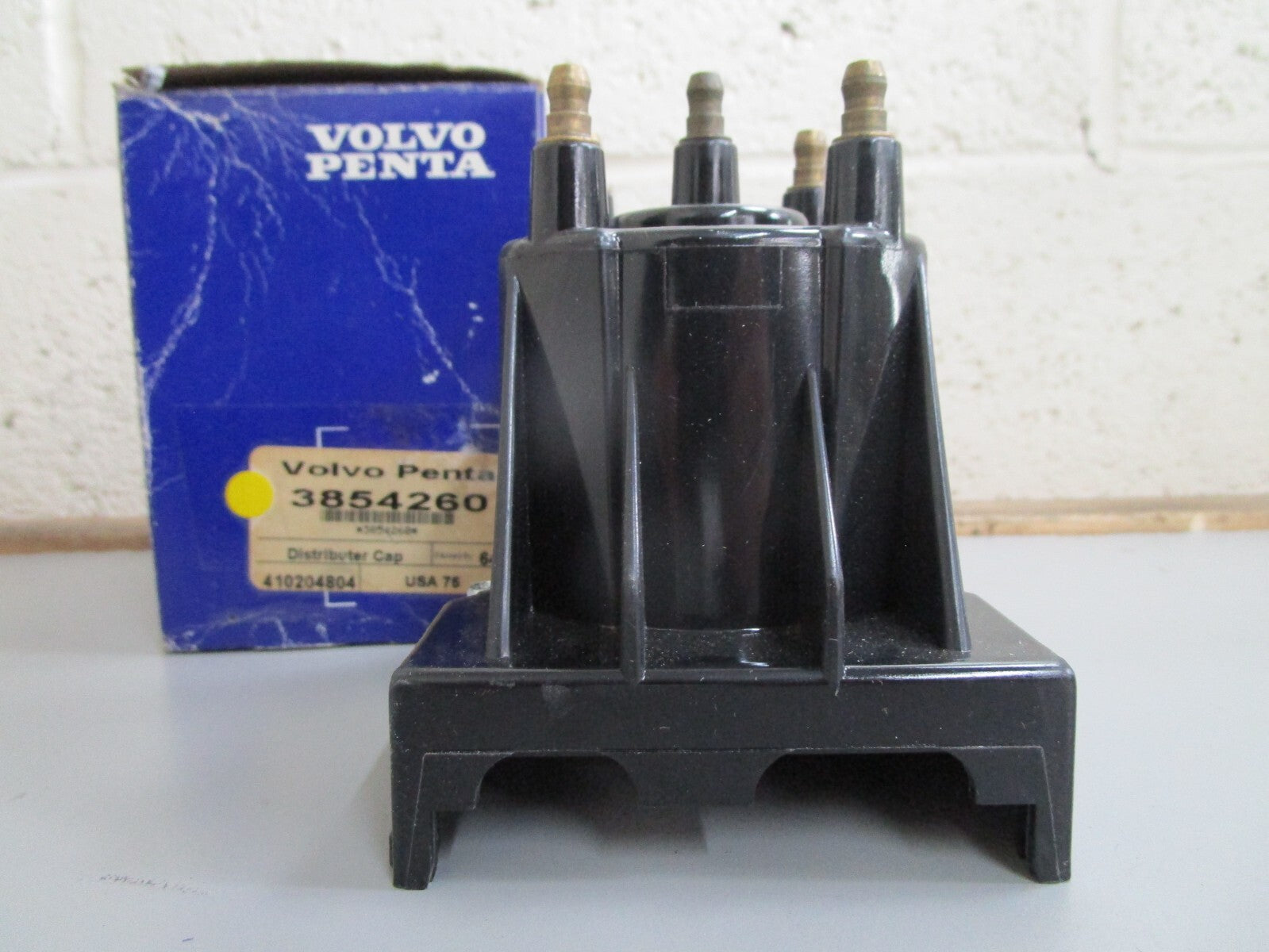 *NEW OEM* 0810 Volvo Penta Distributor Cap 3854260