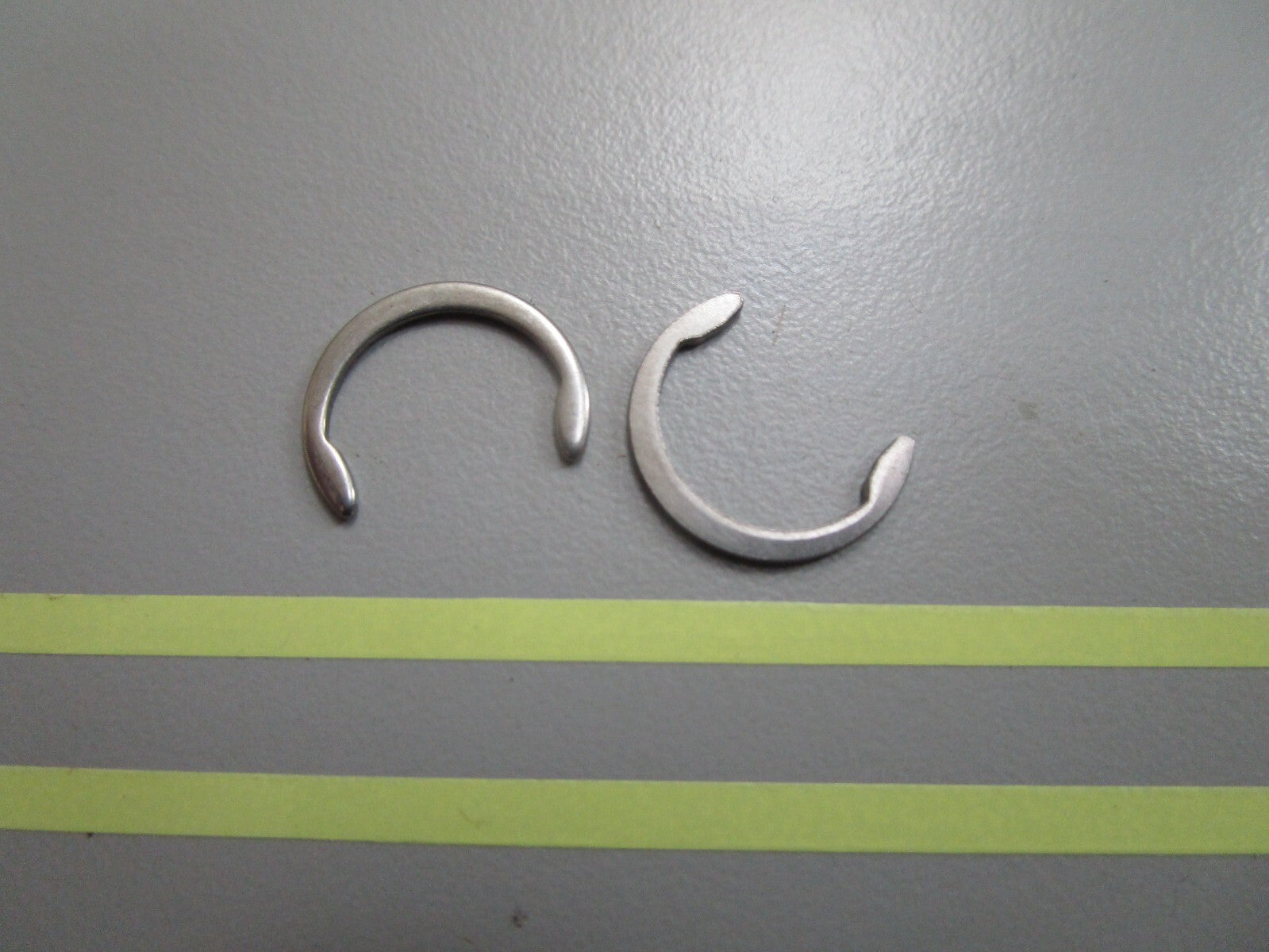 *NEW OEM* (LOT OF 2) 0810 OMC Johnson Evinrude Retaining Ring 318291 0318291