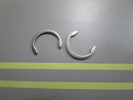 *NEW OEM* (LOT OF 2) 0810 OMC Johnson Evinrude Retaining Ring 318291 0318291