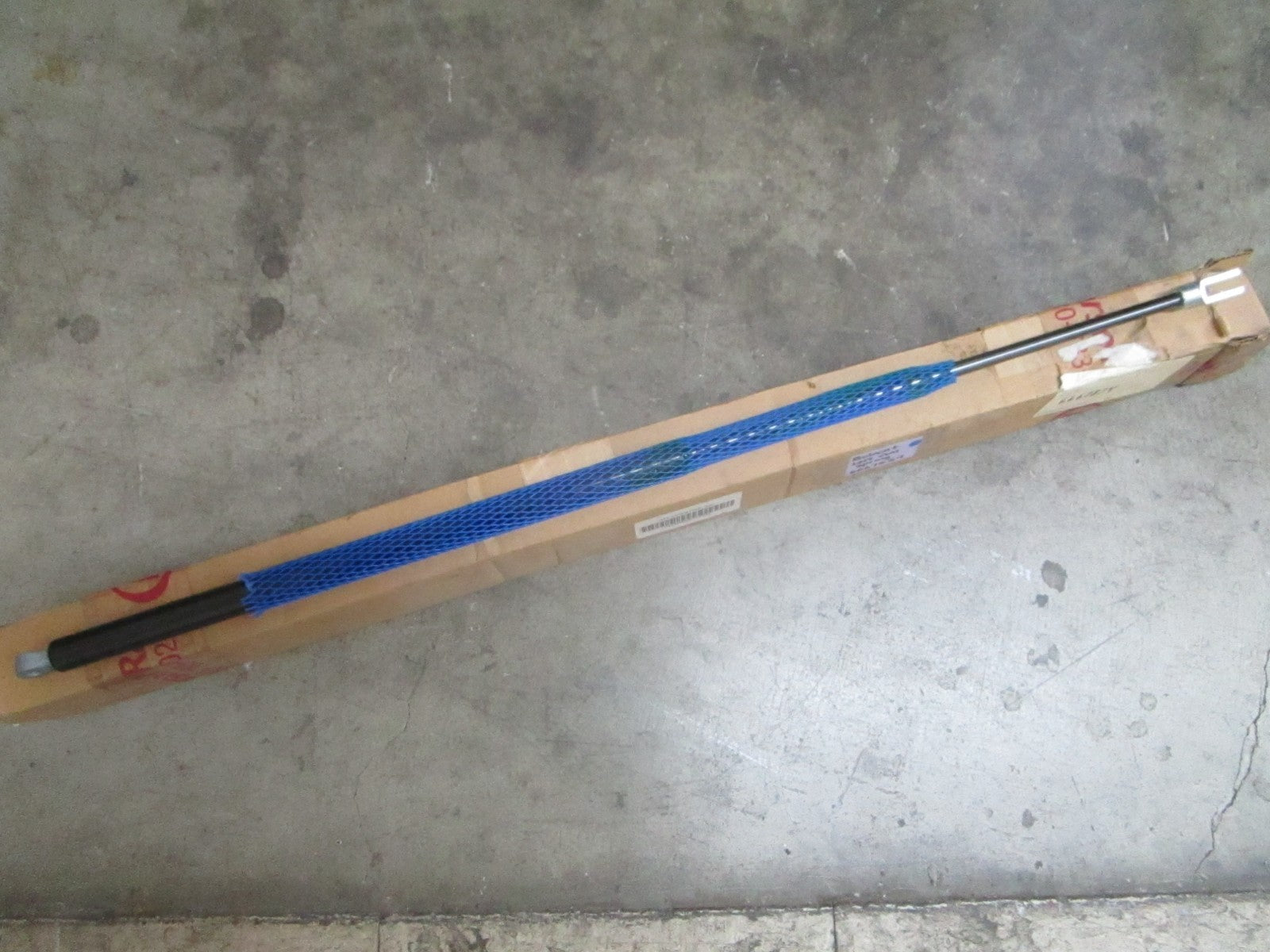 *NEW OEM* 0820 Bobcat Left Gas Spring 6667834