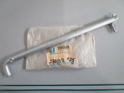 NEW OEM 688-43160-01-00 Yamaha Tilt Rod 0820