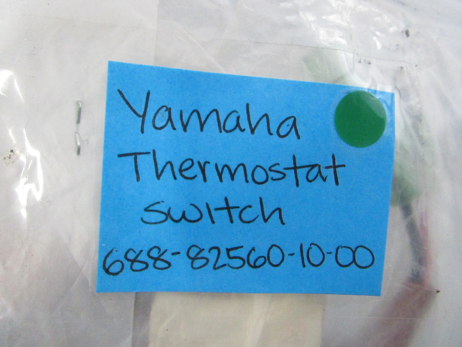 NEW OEM 688-82560-10-00 Yamaha Thermostat Switch 0810