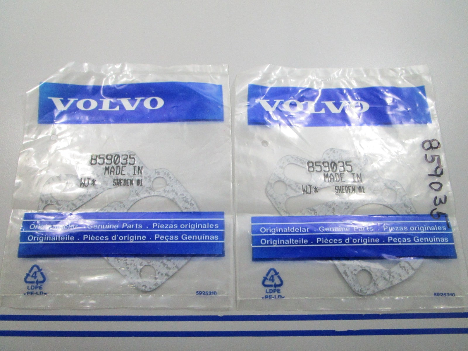 *NEW OEM* (LOT OF 2) 0810 Volvo Penta Gasket 859035