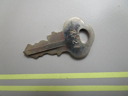 *NEW OEM* 0810 OMC Johnson Evinrude Ignition Key KF27 501542 0501542