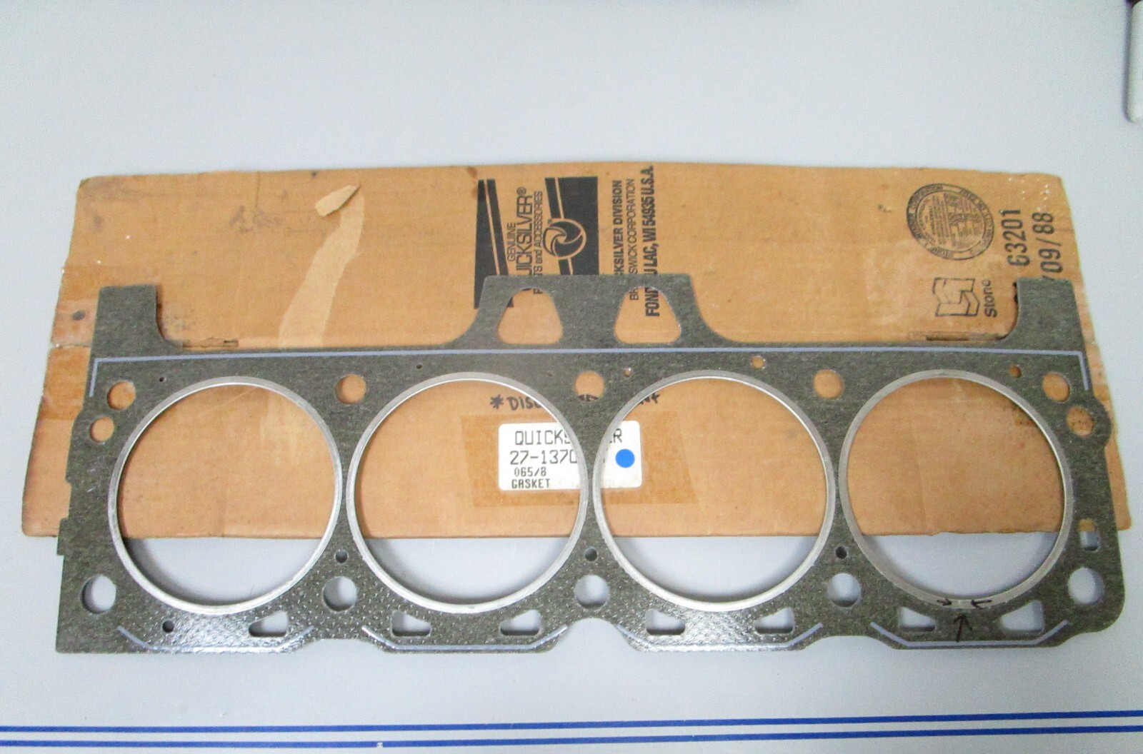 *NEW OEM* 0810 Mercury Quicksilver Gasket 27-13709T