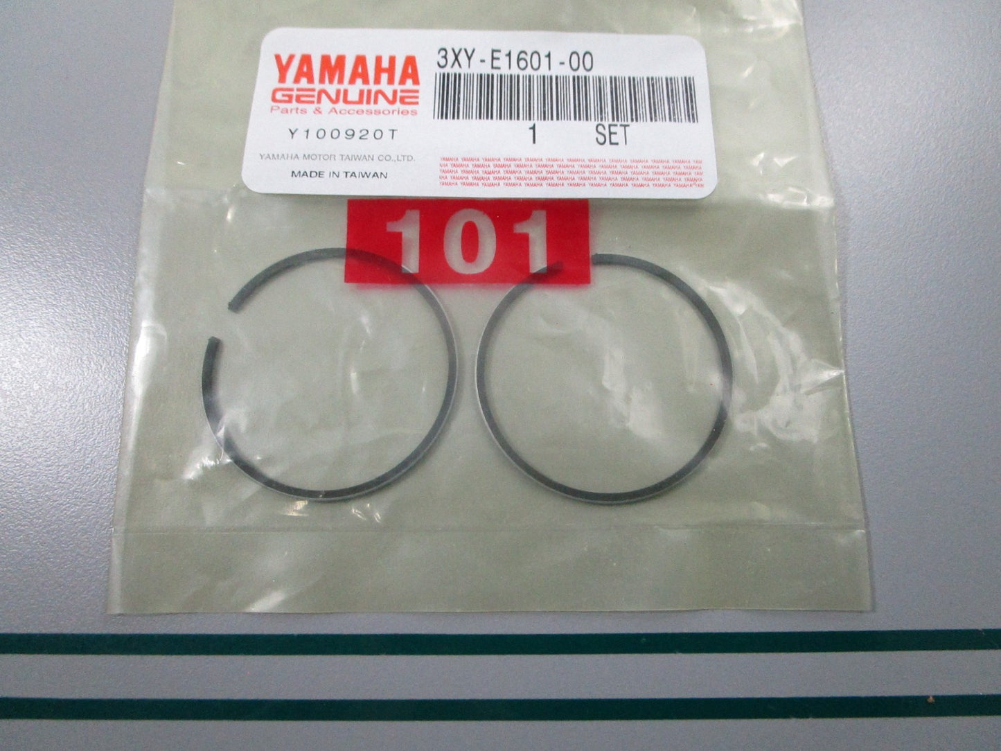 NEW OEM 3XY-E1601-00-00 Yamaha 2 Piston Ring Set 0810