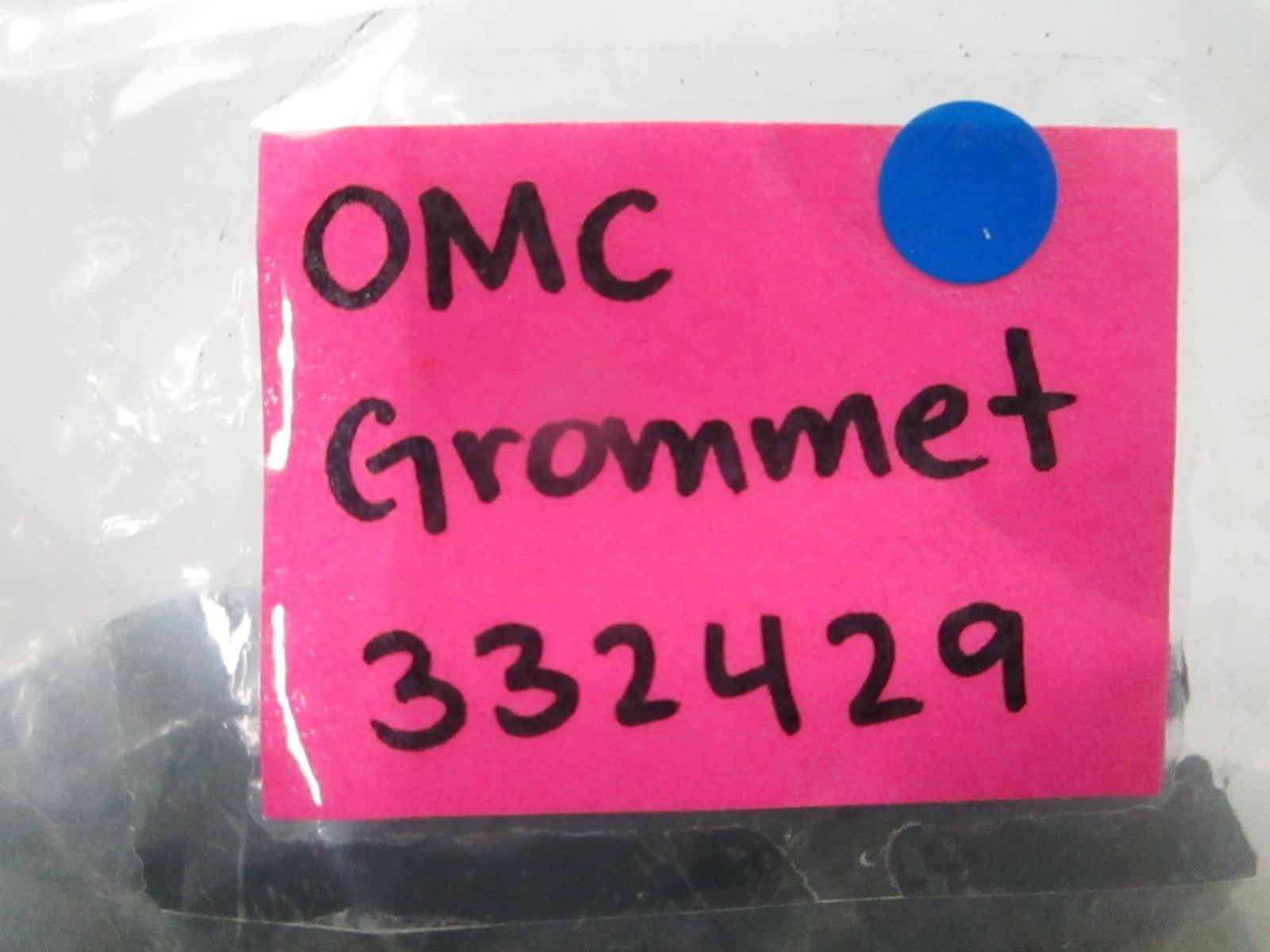 *NEW OEM* 0810 OMC Johnson Evinrude Grommet 332429 0332429