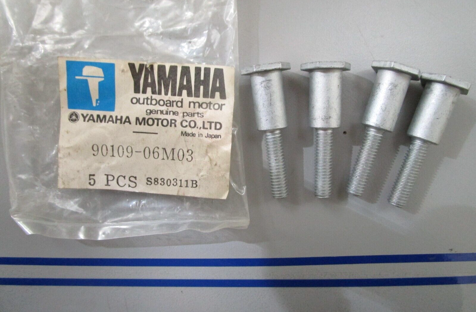 *NEW OEM* (LOT OF 4) 0780 Yamaha Bolt 90109-06M03-00