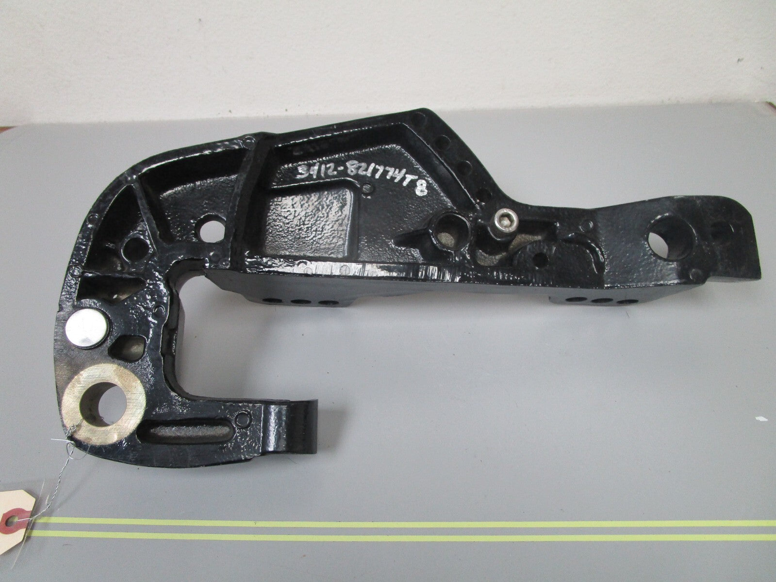 *NEW OEM* 0720 Mercury Quicksilver 25 30 40 50 hp STBD Clamp Bracket 821774T8