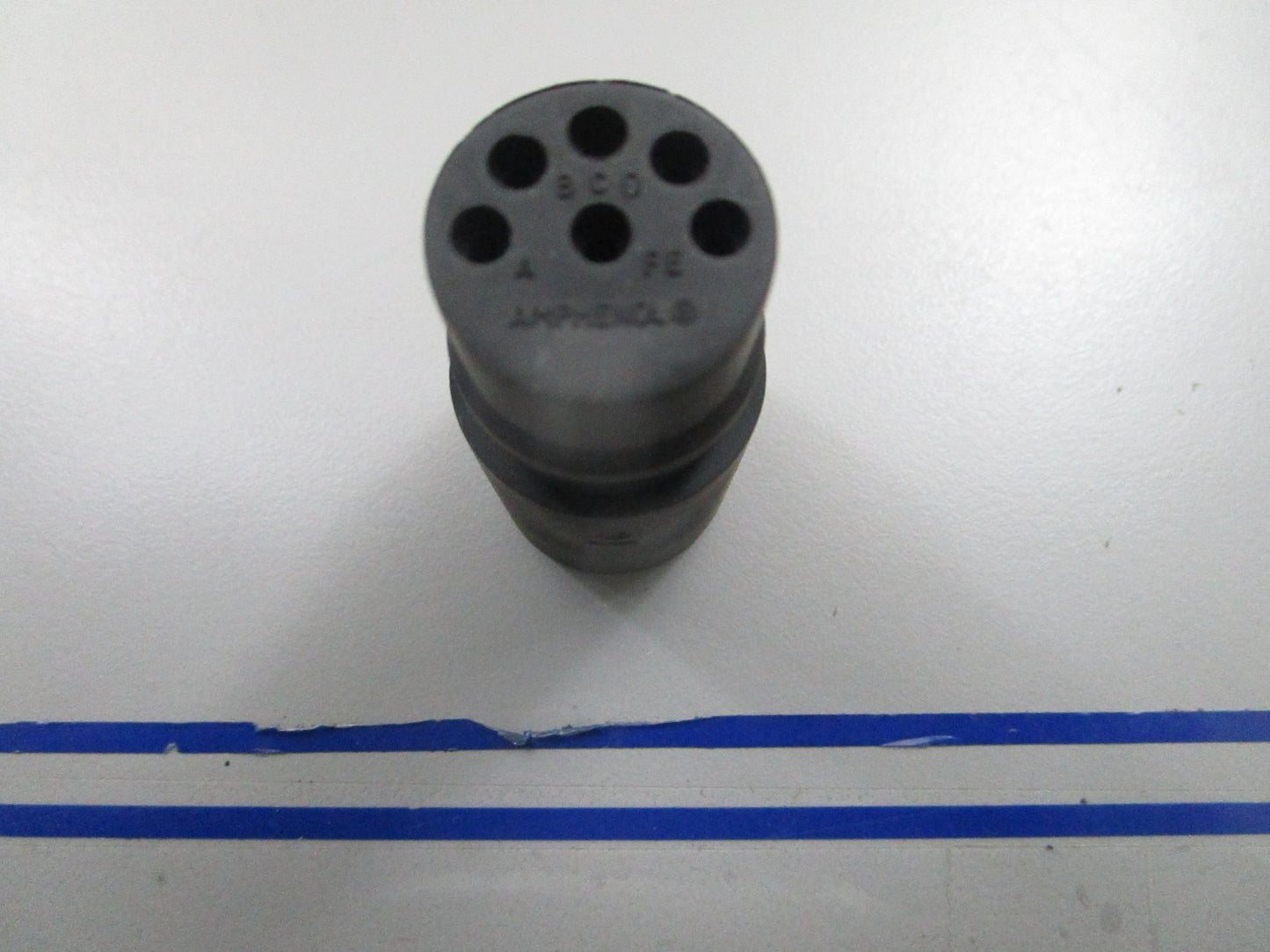 *NEW OEM* 0810 OMC Johnson Evinrude Connector 513201 0513201