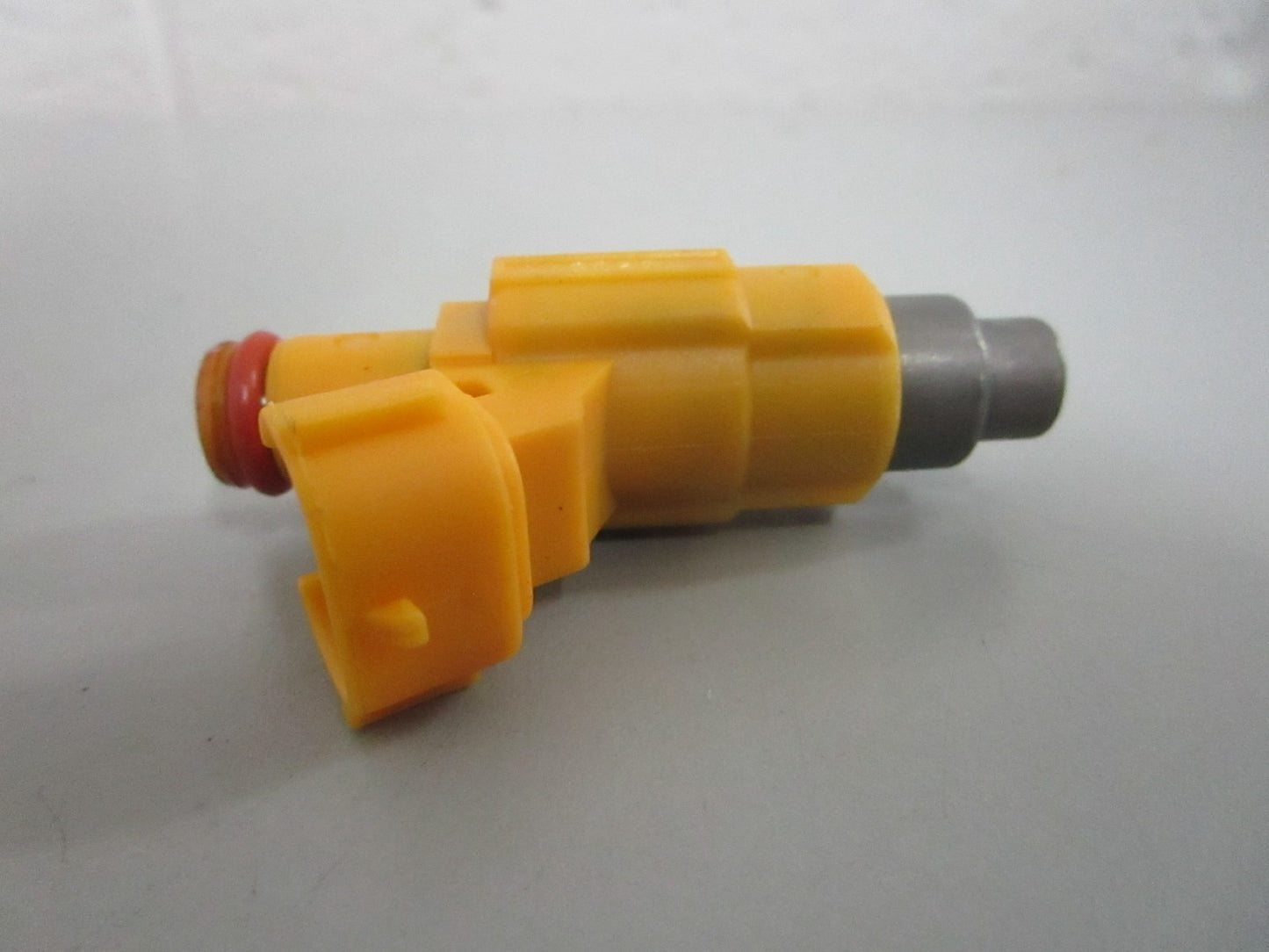*NEW OEM* 0820 Yamaha Fuel Injector 63P-13761-01-00