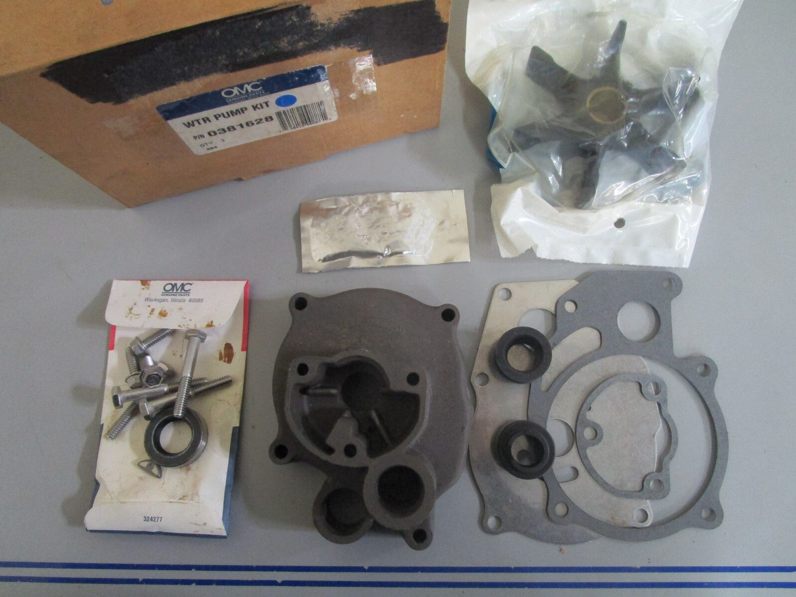 *NEW OEM* 0820 OMC Johnson Evinrude Water Pump Kit 381628 0381628