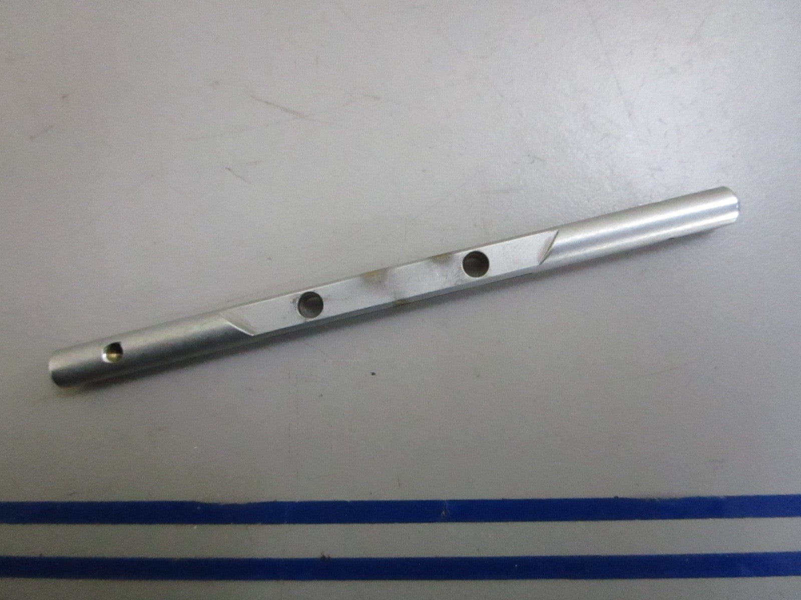 *NEW OEM* 0820 Mercury Quicksilver Throttle Shaft 1395-7942