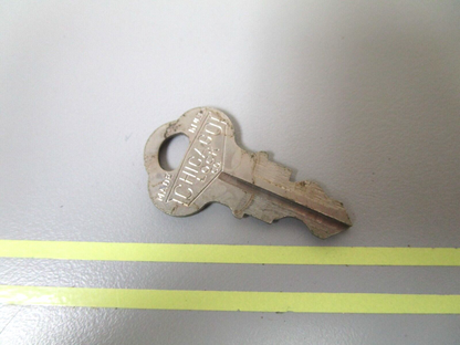 *NEW OEM* 0750 OMC Johnson Evinrude IGNITION KEY KF21  501536 0501536