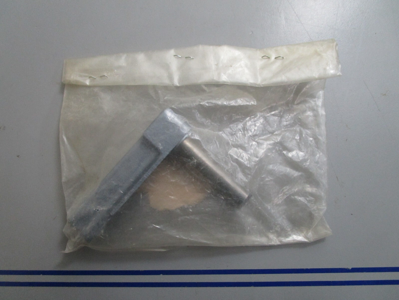 *NEW OEM* 0810 Yamaha Bottom Cowling Lever Clamp 688-42815-00-EK