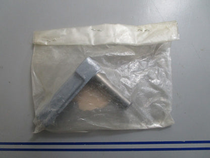 *NEW OEM* 0810 Yamaha Bottom Cowling Lever Clamp 688-42815-00-EK