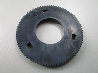 NEW OEM 121597 0121597 OMC Johnson Evinrude Output Gear 0810