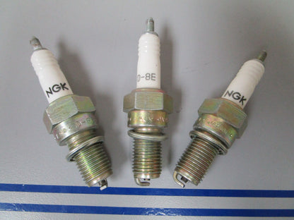 NEW (LOT OF 3) D-8E NGK Spark Plug 0810