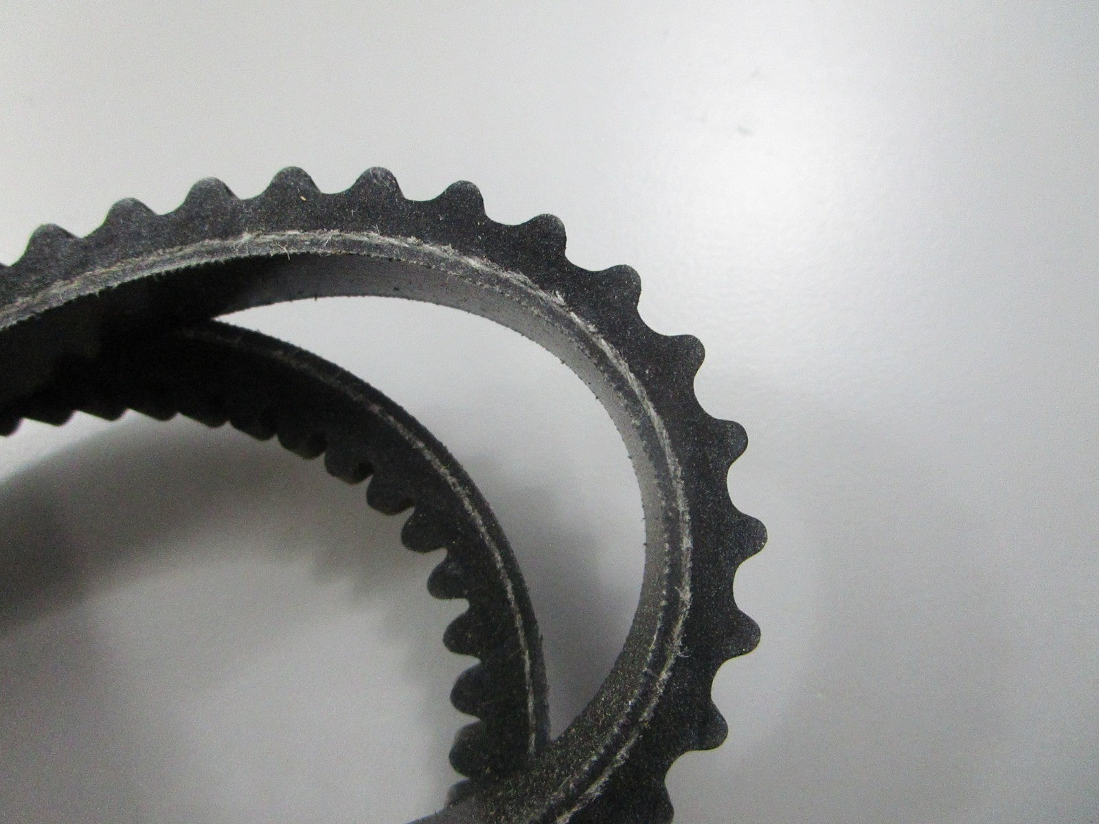 *NEW OEM* 0810 CAT V-Belt 472-3144