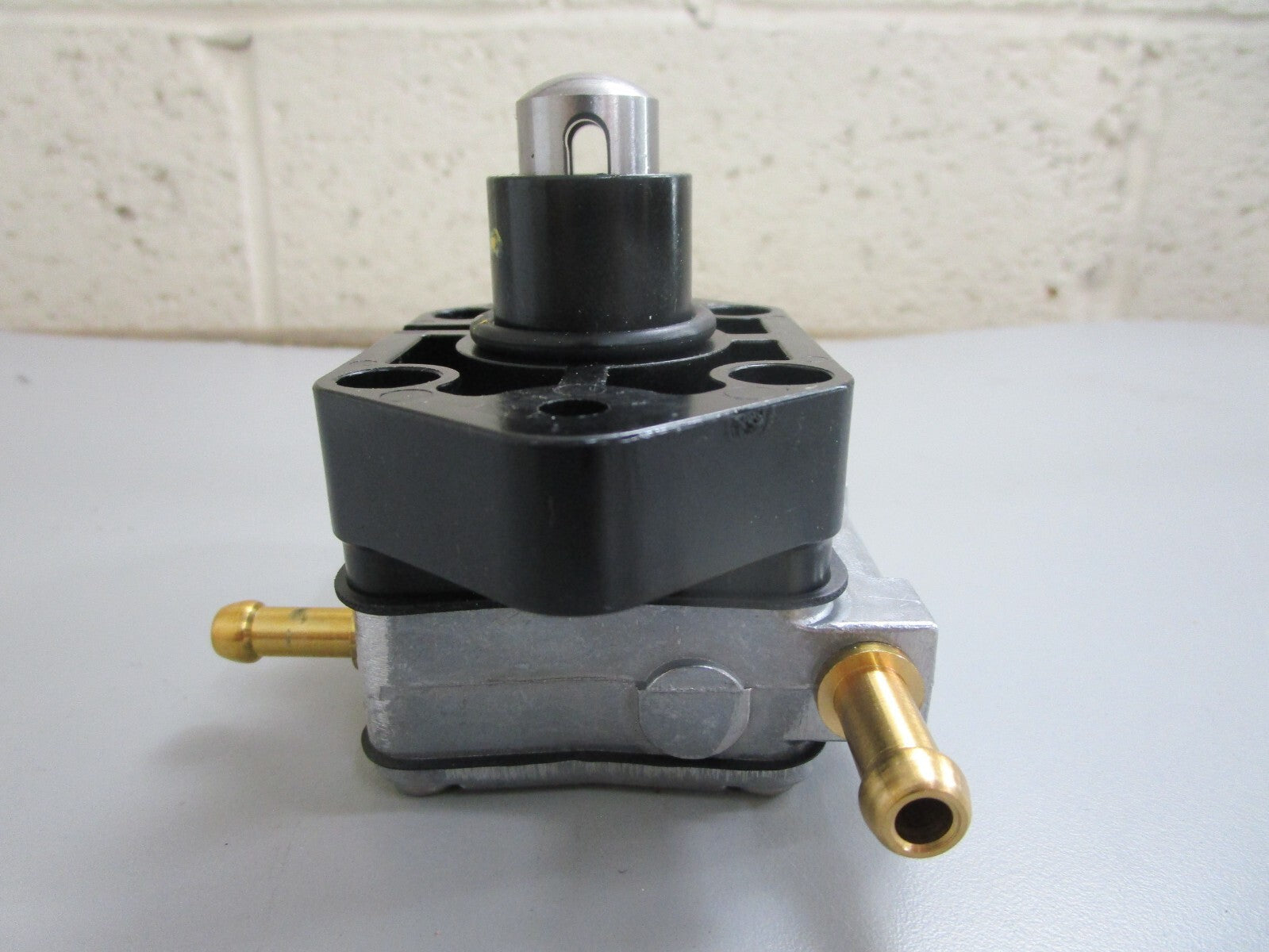 *NEW OEM* 0820 Mercury Quicksilver Fuel Pump 8M0141827