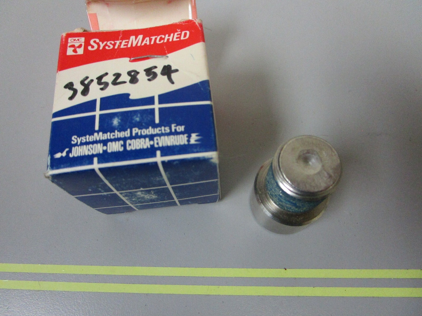 *NEW OEM* 0720 OMC Johnson Evinrude Shoulder Screw 3852854 913821 0913821