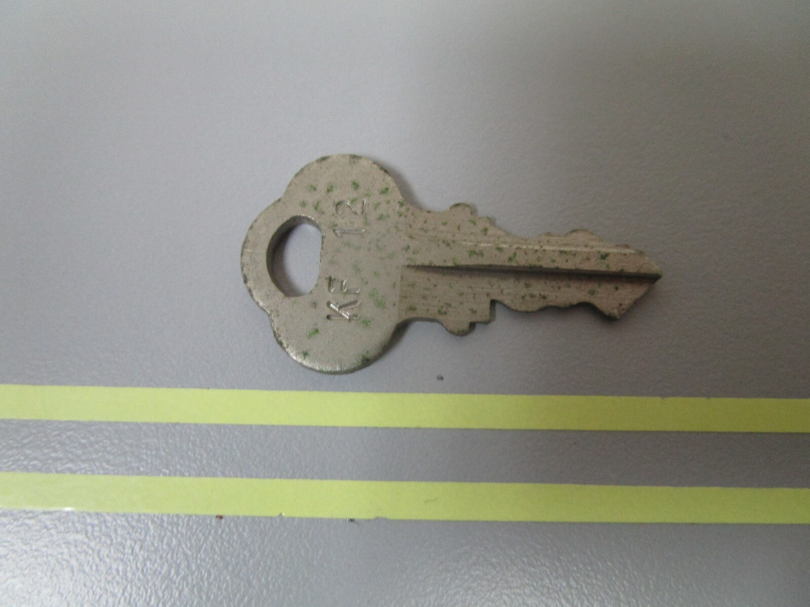 *NEW OEM* 0810 OMC Johnson Evinrude Ignition Key KF12 501527 0501527