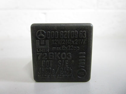 NEW OEM 0008210963 Mercedes-Benz 12V Relay 0820