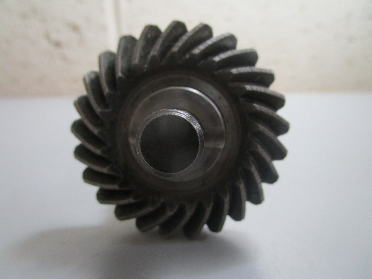 *NEW OEM* 0820 OMC Johnson Evinrude Shaft & Gear Ay 382222 0382222