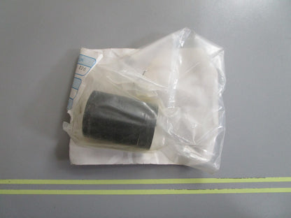 *NEW OEM* 0810 OMC Johnson Evinrude Grommet 327121 0327121