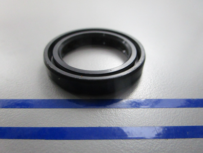 NEW OEM 91203-HN5-671 Honda Oil Seal 0810