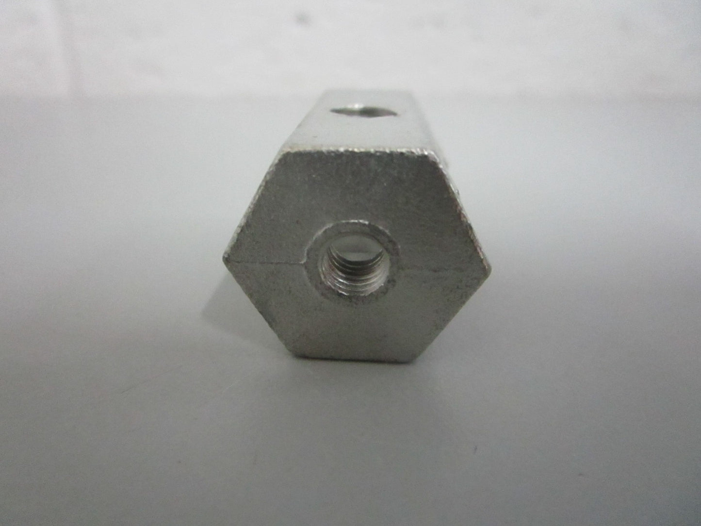 NEW OEM 340373 0340373 OMC Johnson Evinrude Pivot 0820