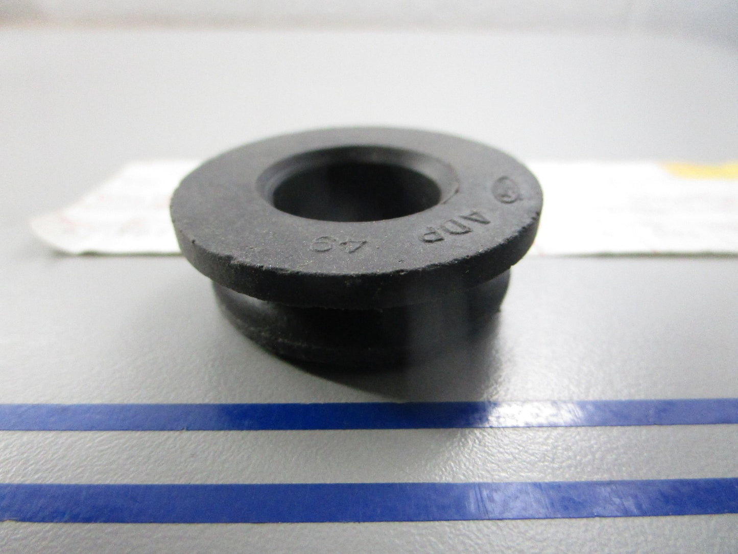 NEW OEM 3852821 Volvo Penta Grommet 0810
