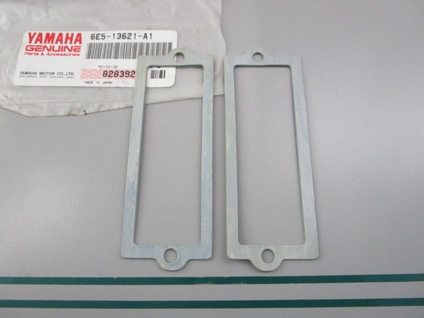 NEW OEM (LOT OF 2) 6E5-13621-A1-00 Yamaha Gasket 0810