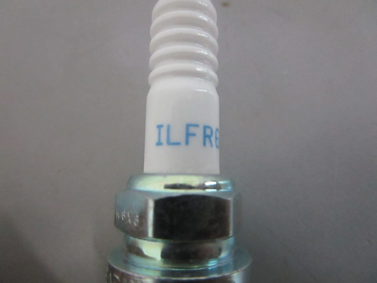 NEW OEM (LOT OF 4) ILFR6G NGK Laser Iridium Spark Plug 0820