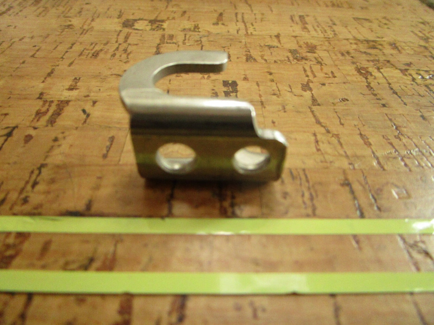*NEW OEM* 0810 OMC Johnson Evinrude Shift Lock 305737 0305737
