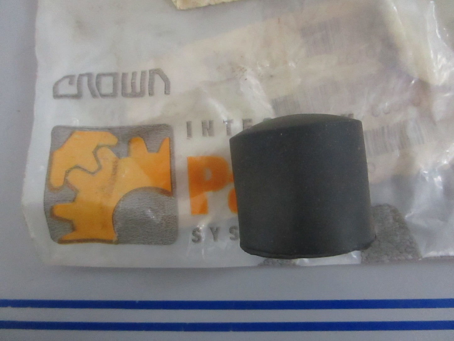 *NEW OEM* 0820 Crown Bumper 76539