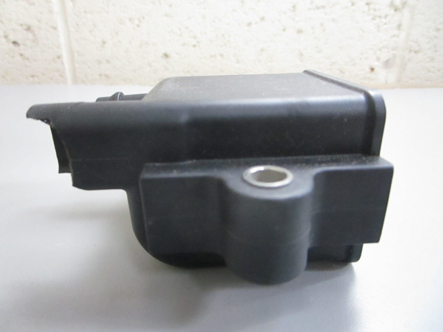 *NEW OEM* 0820 Mercury Quicksilver Ignition Coil 339-856991A 1