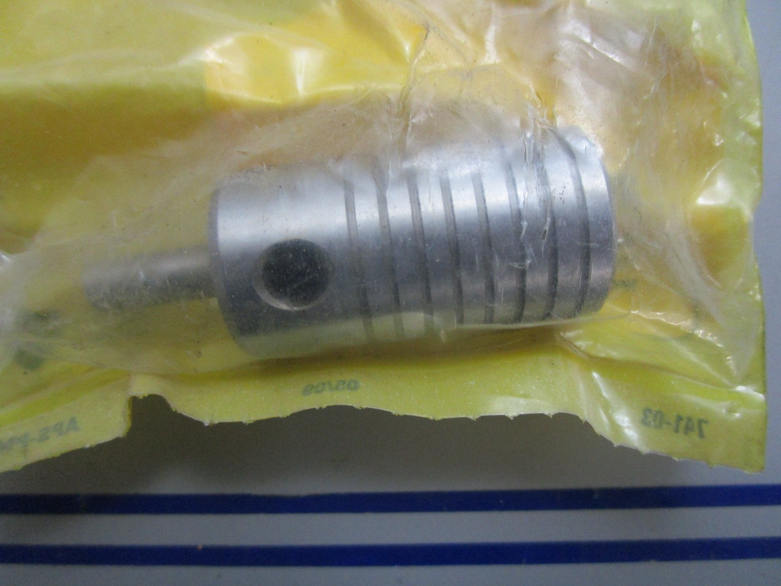 *NEW OEM* 0820 CAT Spool 6T-9222