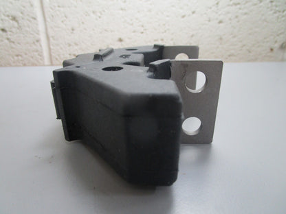 *NEW OEM* 0820 Suzuki Lower Mount 54160-93E02
