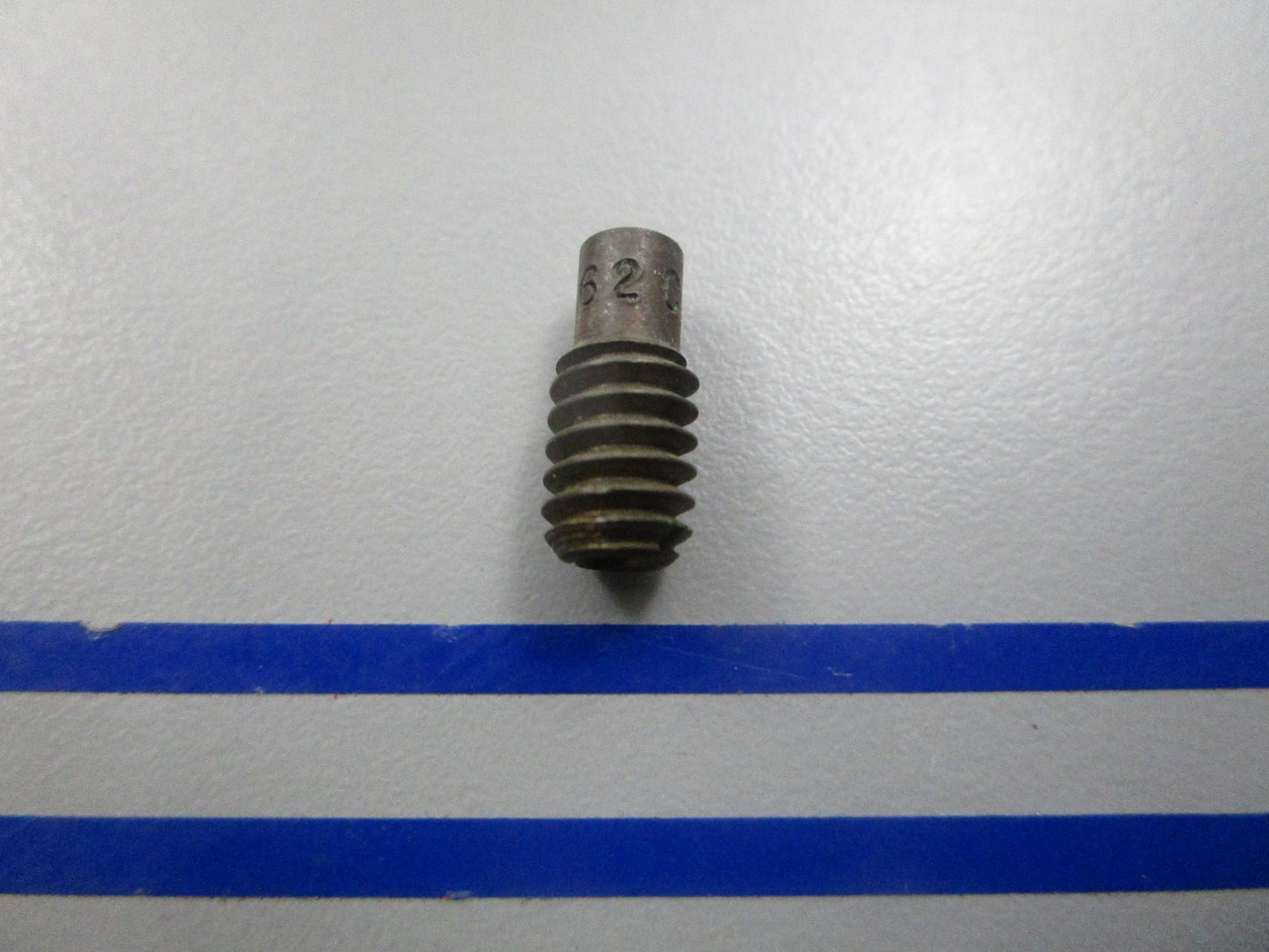 NEW OEM 317607 0317607 OMC Johnson Evinrude .062 Orifice 0810