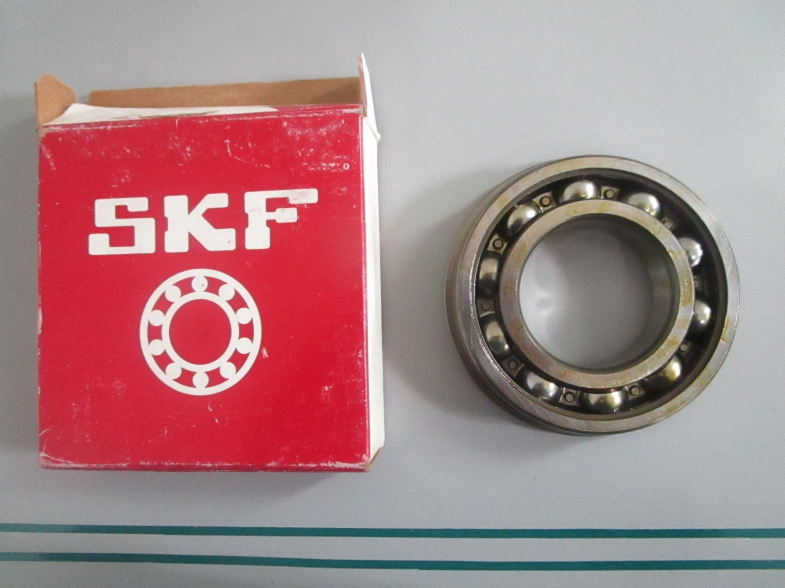 NEW OEM 6209 NRJ/EM SKF Ball Bearing 0820